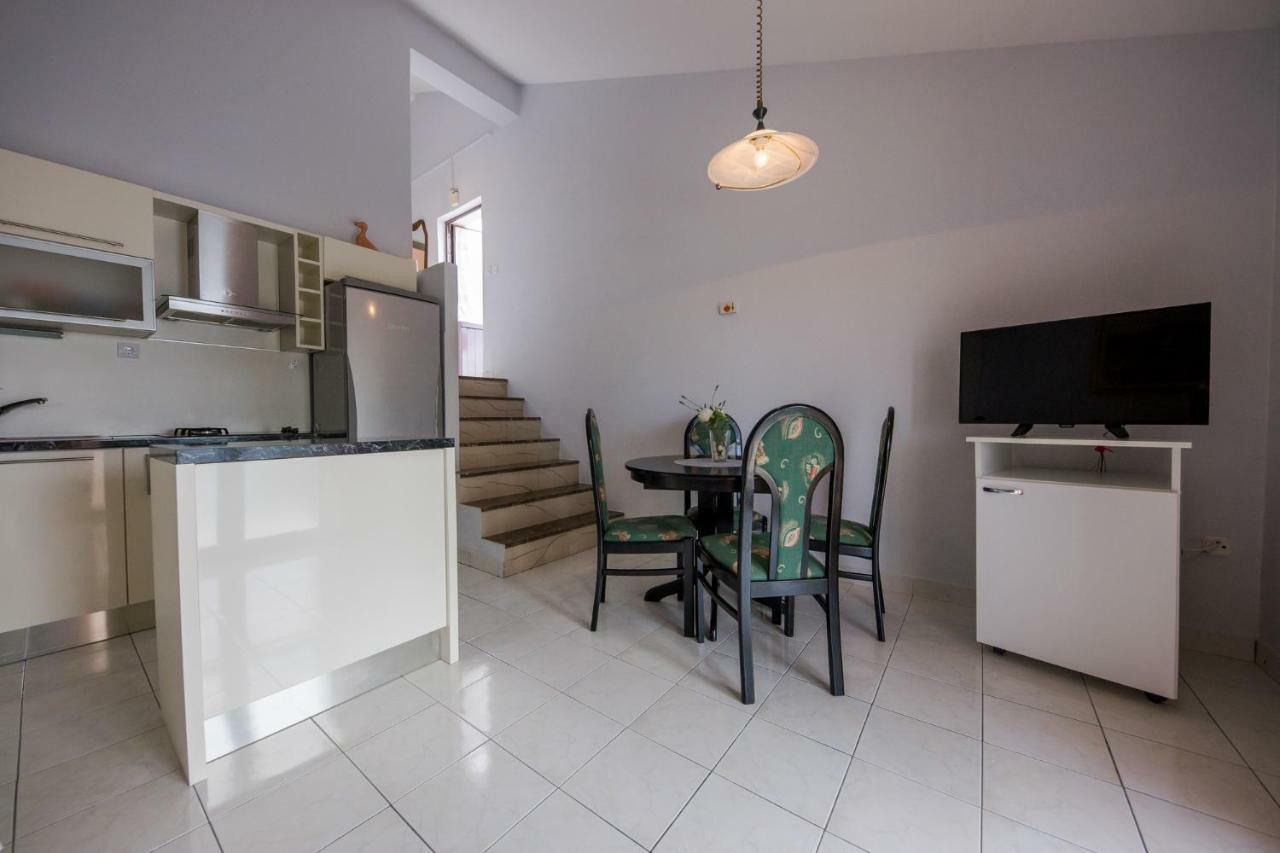 Apartments Mateo Trogir Exterior photo