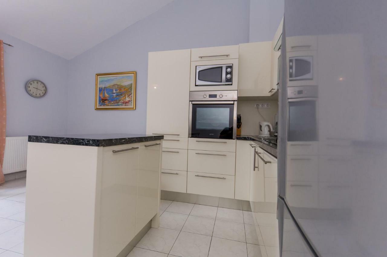 Apartments Mateo Trogir Exterior photo